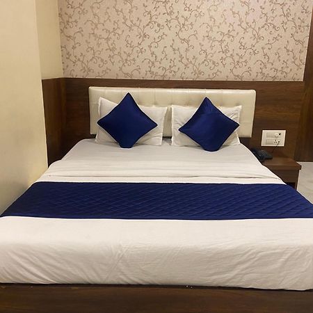 Hotel Ashyana - Near To Grant Road Station Mumbai  Buitenkant foto