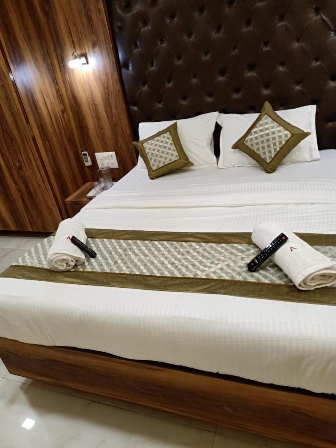 Hotel Ashyana - Near To Grant Road Station Mumbai  Buitenkant foto
