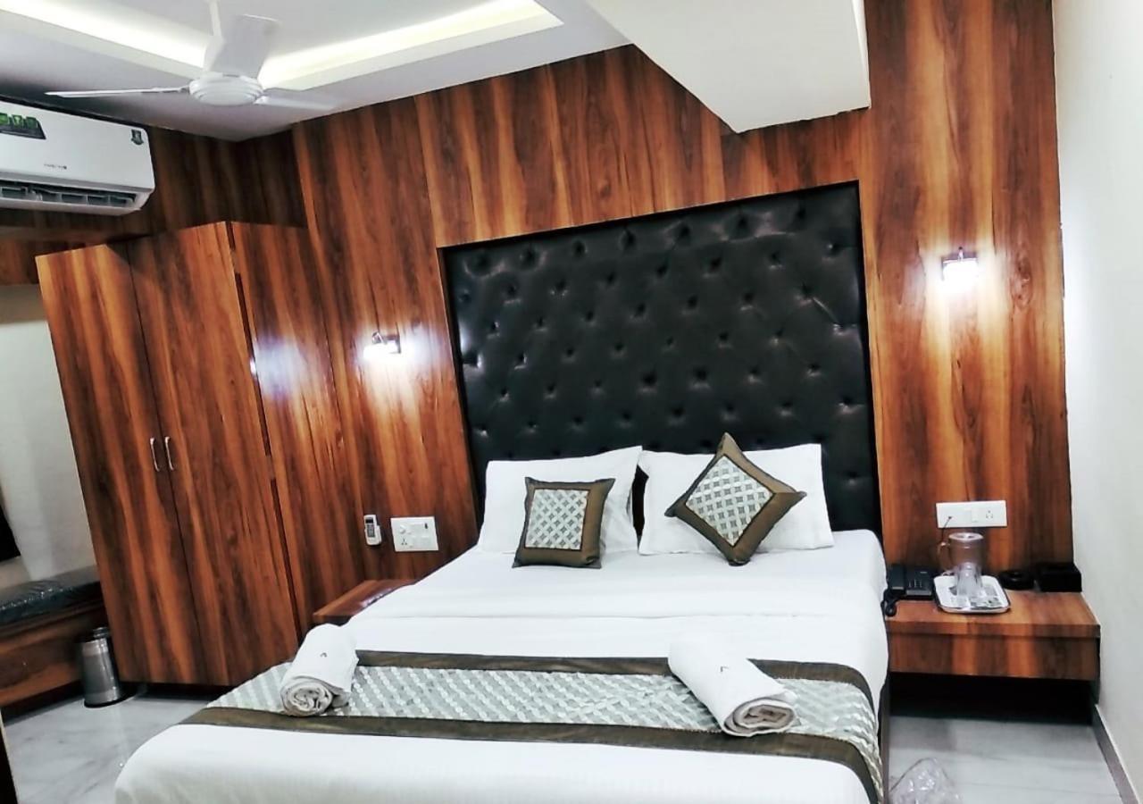 Hotel Ashyana - Near To Grant Road Station Mumbai  Buitenkant foto