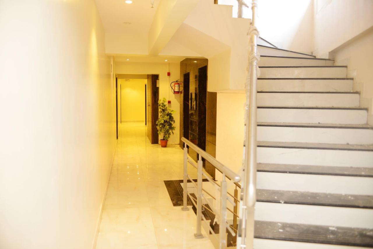 Hotel Ashyana - Near To Grant Road Station Mumbai  Buitenkant foto