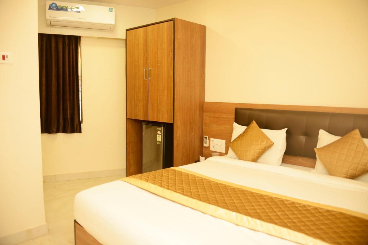 Hotel Ashyana - Near To Grant Road Station Mumbai  Buitenkant foto