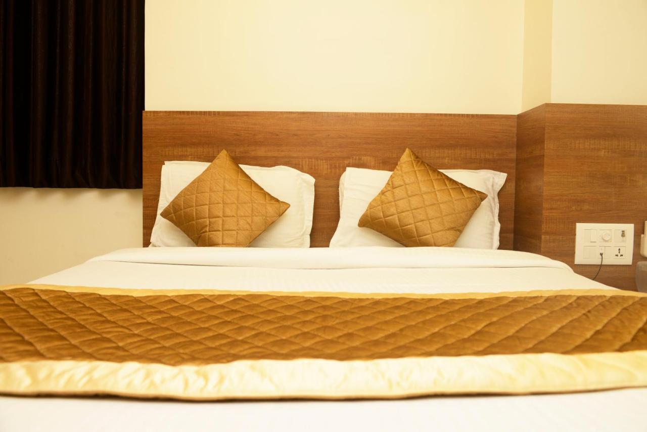 Hotel Ashyana - Near To Grant Road Station Mumbai  Buitenkant foto