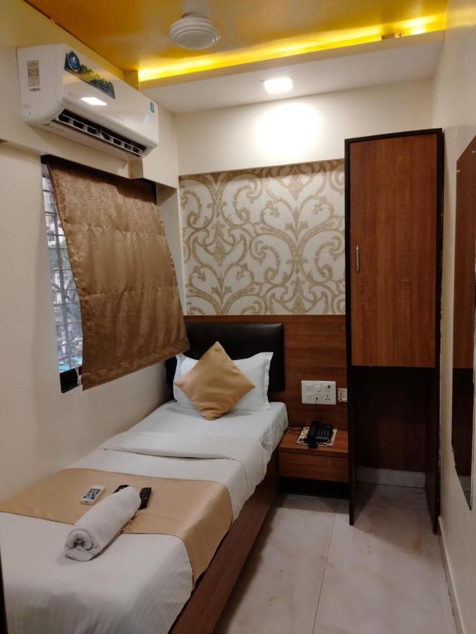 Hotel Ashyana - Near To Grant Road Station Mumbai  Buitenkant foto