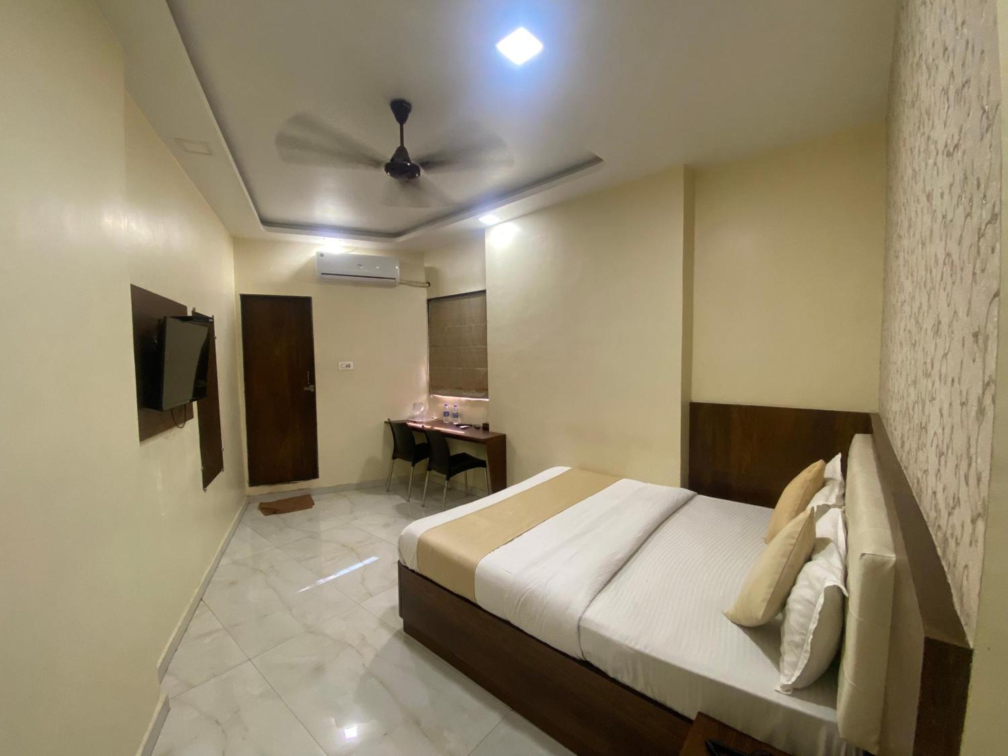 Hotel Ashyana - Near To Grant Road Station Mumbai  Buitenkant foto