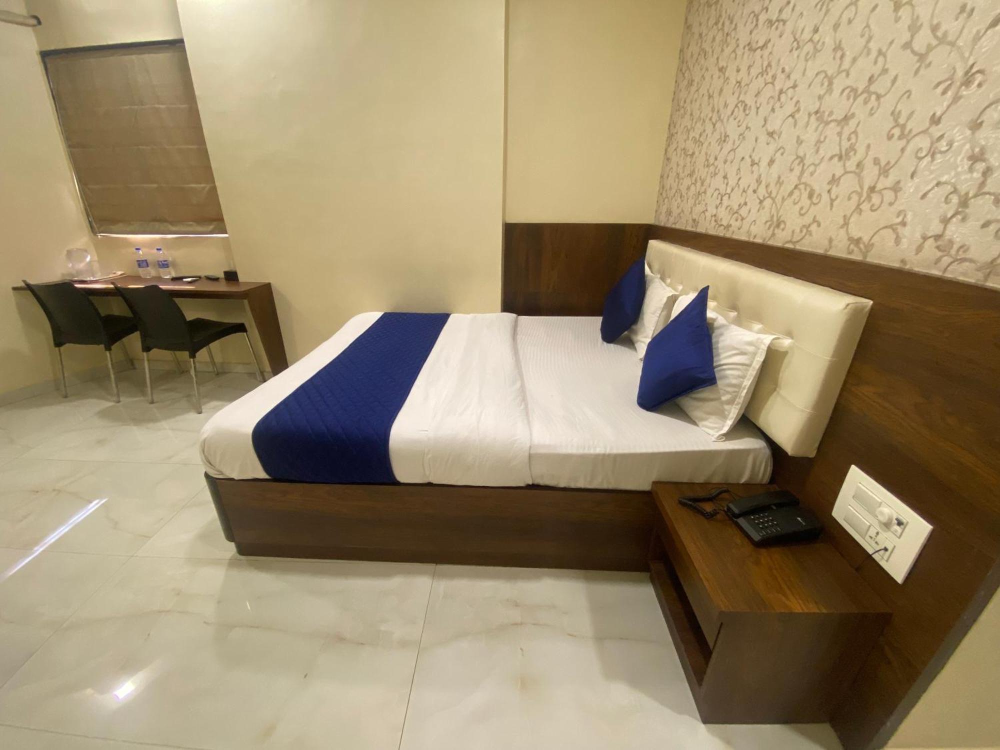 Hotel Ashyana - Near To Grant Road Station Mumbai  Buitenkant foto